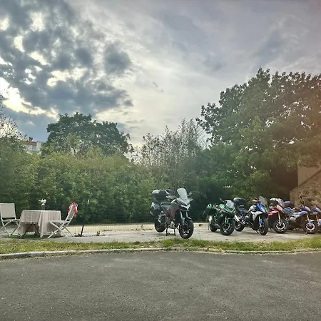 Saint Denis 1 * لو مان